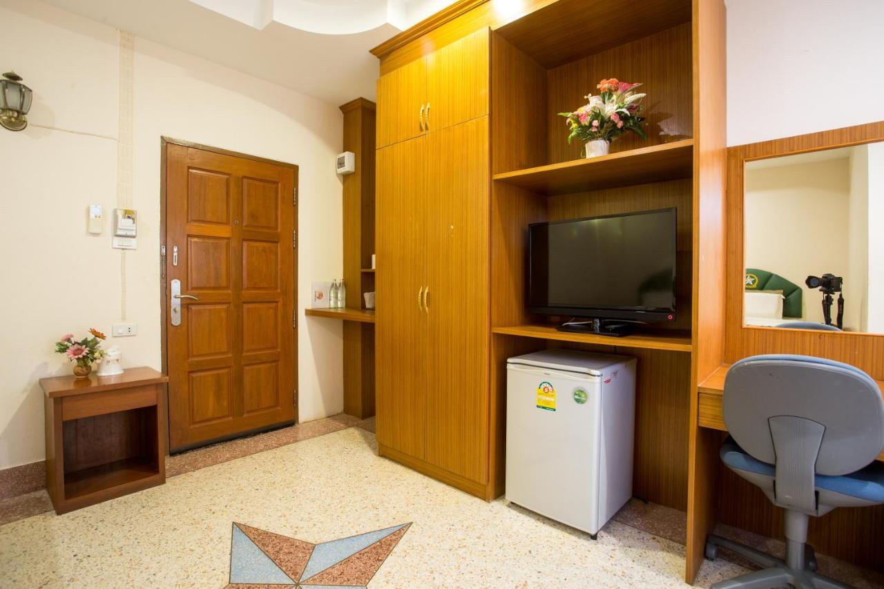The Star Hotel Udon Thani Bagian luar foto